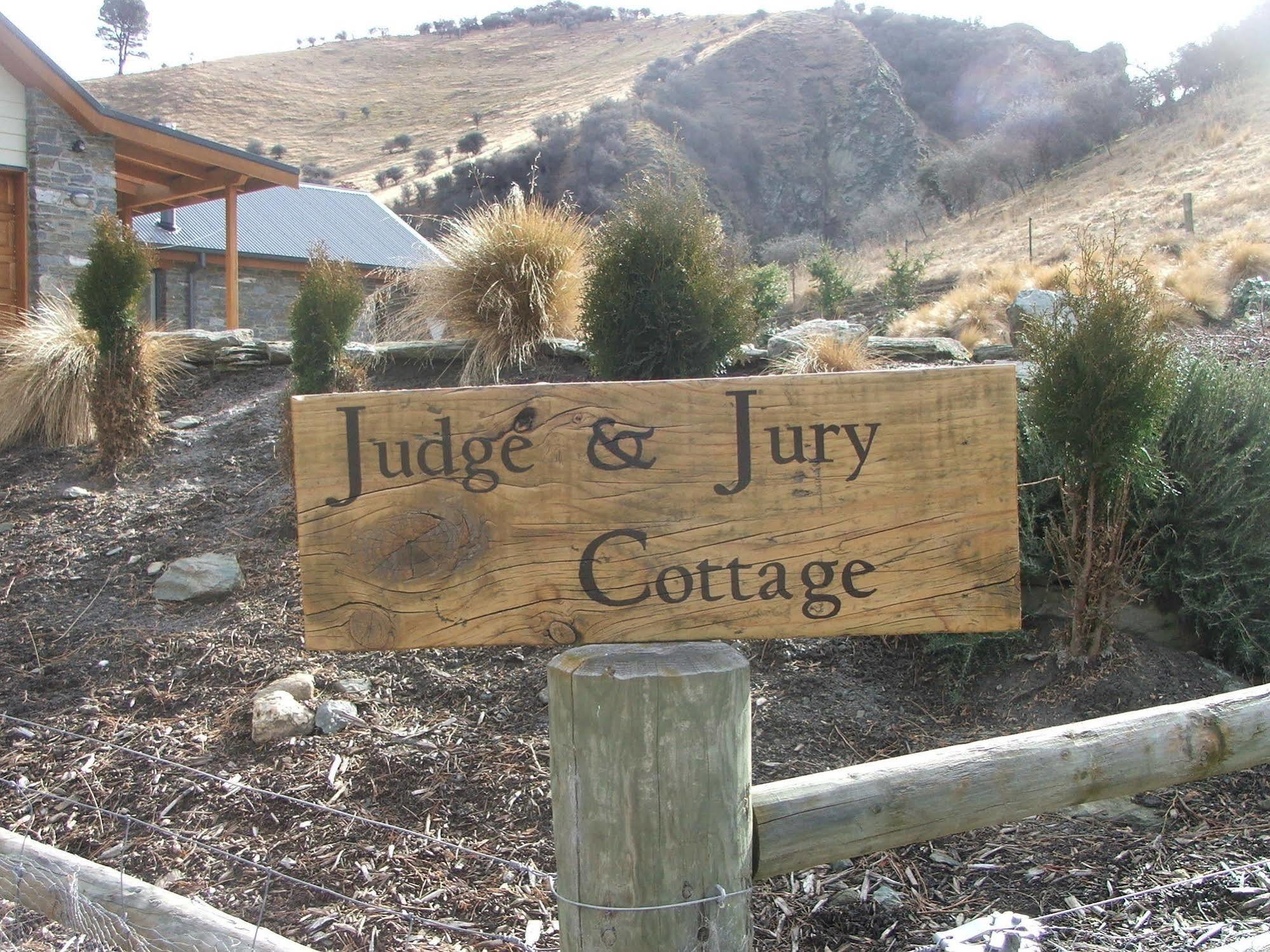Judge & Jury Farm Retreat Villa Gibbston Bagian luar foto